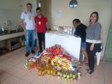 Alunos do 4º ano ao Ensino Médio do Centro Educacional realizam doação de alimentos no dia de Ação de Graças